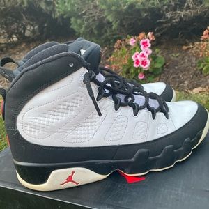 Jordan Retro 9 OG Black and White 2016